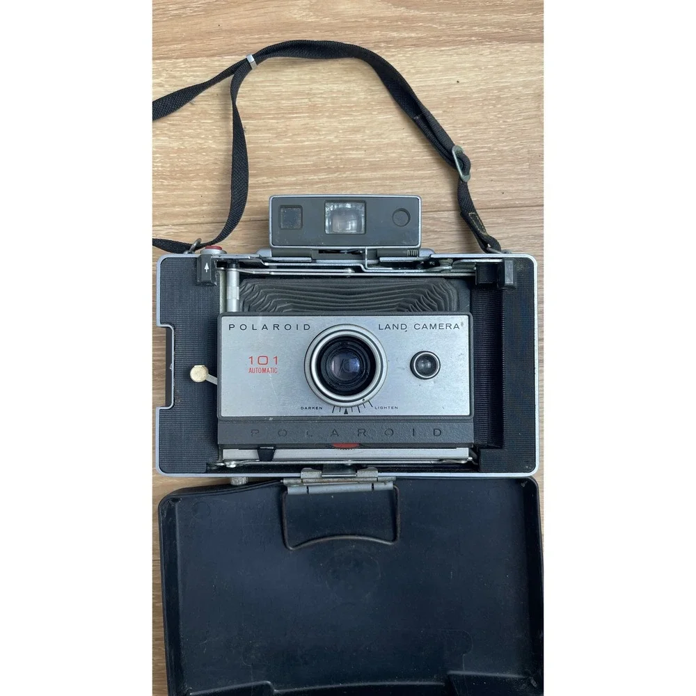 Polaroid 101 Automatic Land Camera Vintage 1960s Folding Bellows Instant Film